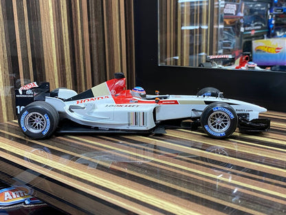 1/18 Diecast Honda 3000 B.A.R. Formula 1 Whtie by Minichamps