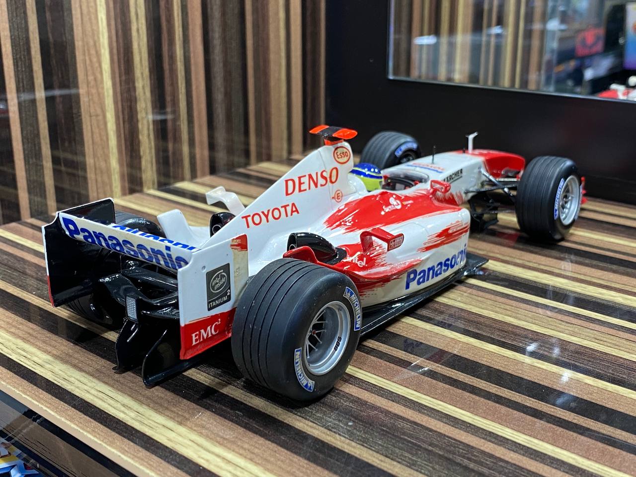 Panasonic Toyota Racing TF104 C. Da Matta Formula 1 Minichamps 