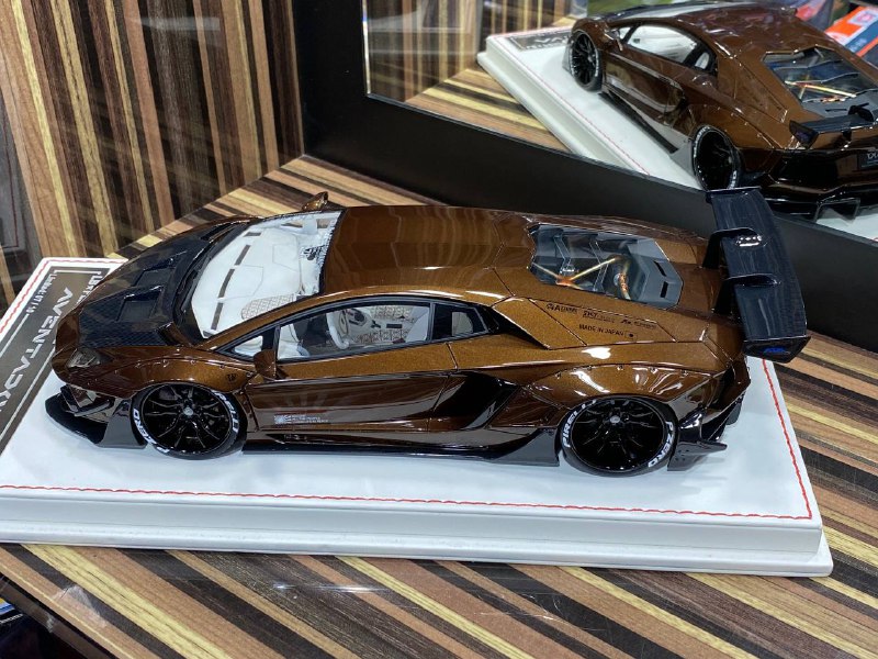 1/18 Resin Lamborghini Aventador LB Performance Brown Model Car by Davis & Giovanni