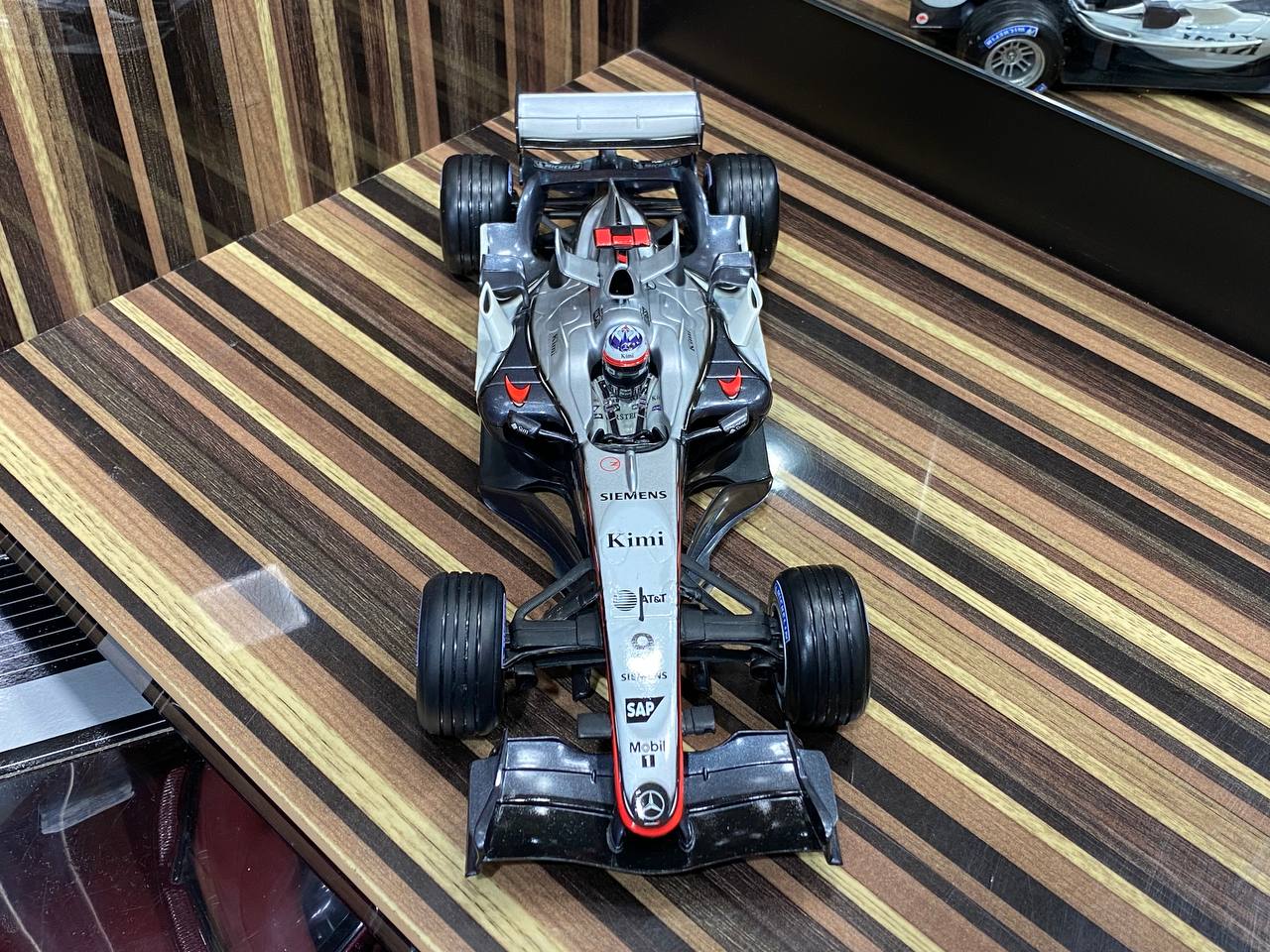 McLaren MP4-20 Kimi Raikkonen Formula 1 Hot Wheels