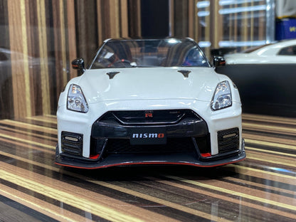 1/18 Diecast Nissan GT-R R35 Nismo White Kyosho Samurai Scale Model Car