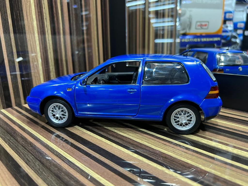 Volkswagen Golf GTI 1998 Revell