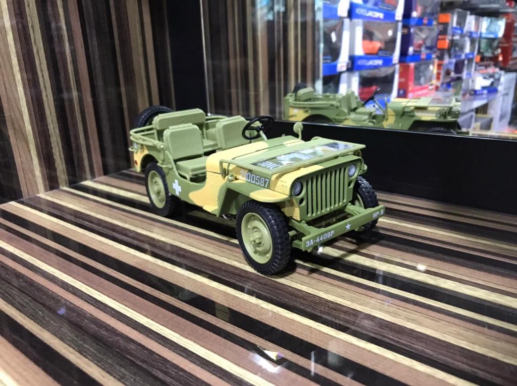 1/18 Diecast Jeep Military Camo Model car by Otto